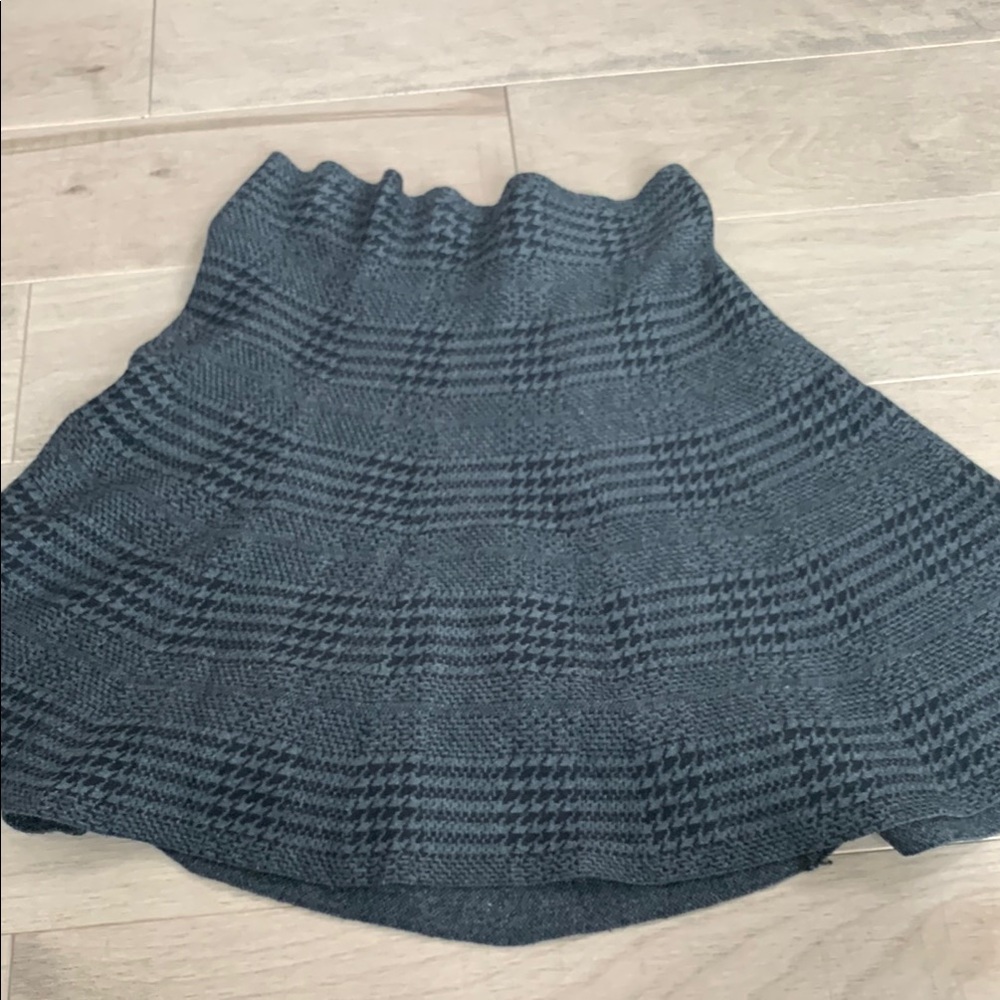 Elegant Gray Plaid Skirt